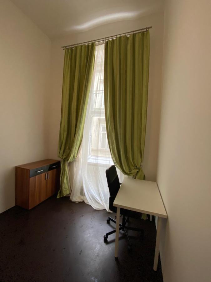 Best Location In The Heart Of The City, 2 Bedrooms, 2 Bathrooms Boedapest Buitenkant foto